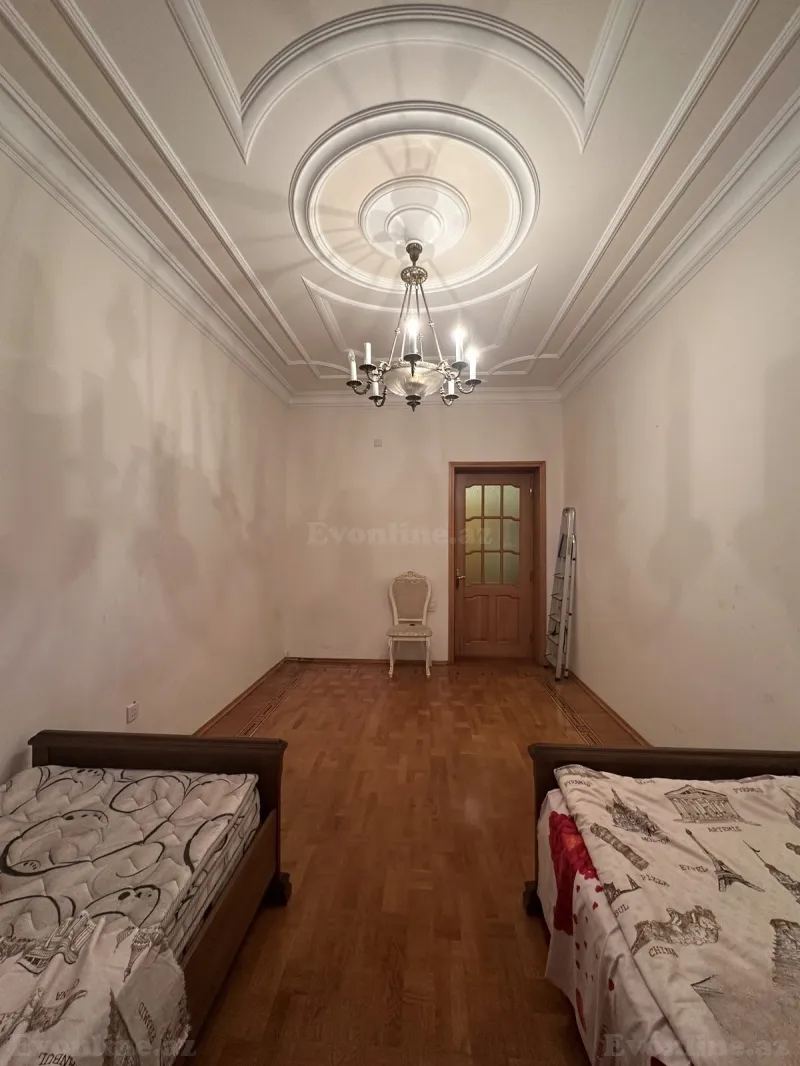 Satılır 3 otaqlı Mənzil Köhnə tikili 90 m² Elmlər Akademiyası m. - şəkil 8