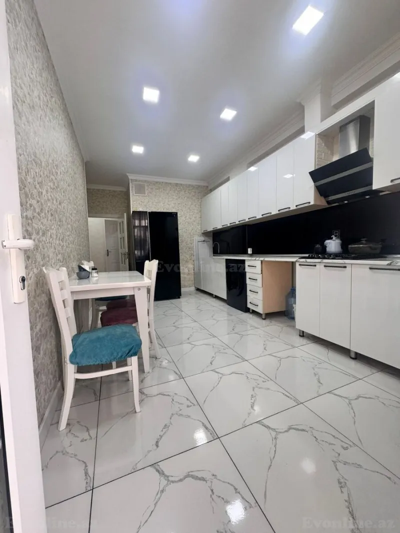 Satılır 3 otaqlı Mənzil Yeni tikili 100 m² İnşaatçılar m. - şəkil 3