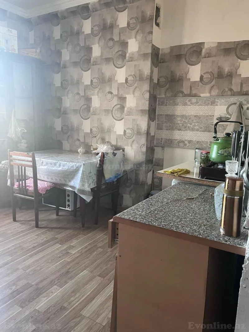 Satılır 2 otaqlı Mənzil Köhnə tikili 55 m² Yeni Günəşli - şəkil 3