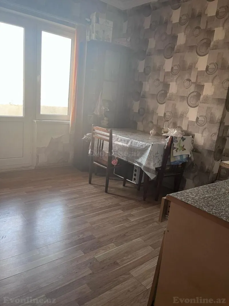 Satılır 2 otaqlı Mənzil Köhnə tikili 55 m² Yeni Günəşli - şəkil 4