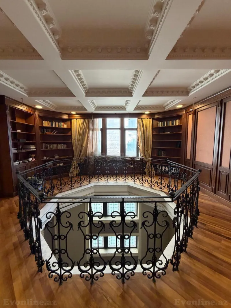 Satılır 10 otaqlı Həyət evi 1005 m² 8 Noyabr m. - şəkil 2