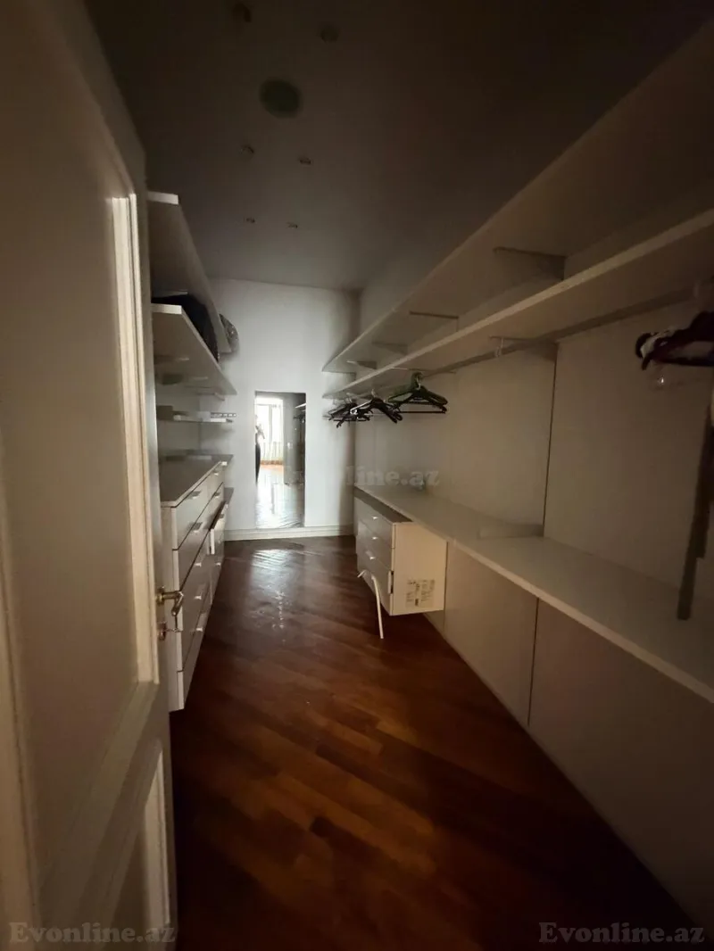 Satılır 10 otaqlı Həyət evi 1005 m² 8 Noyabr m. - şəkil 6