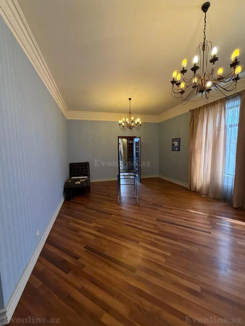 Satılır 10 otaqlı Həyət evi 1005 m² 8 Noyabr m. - şəkil 16