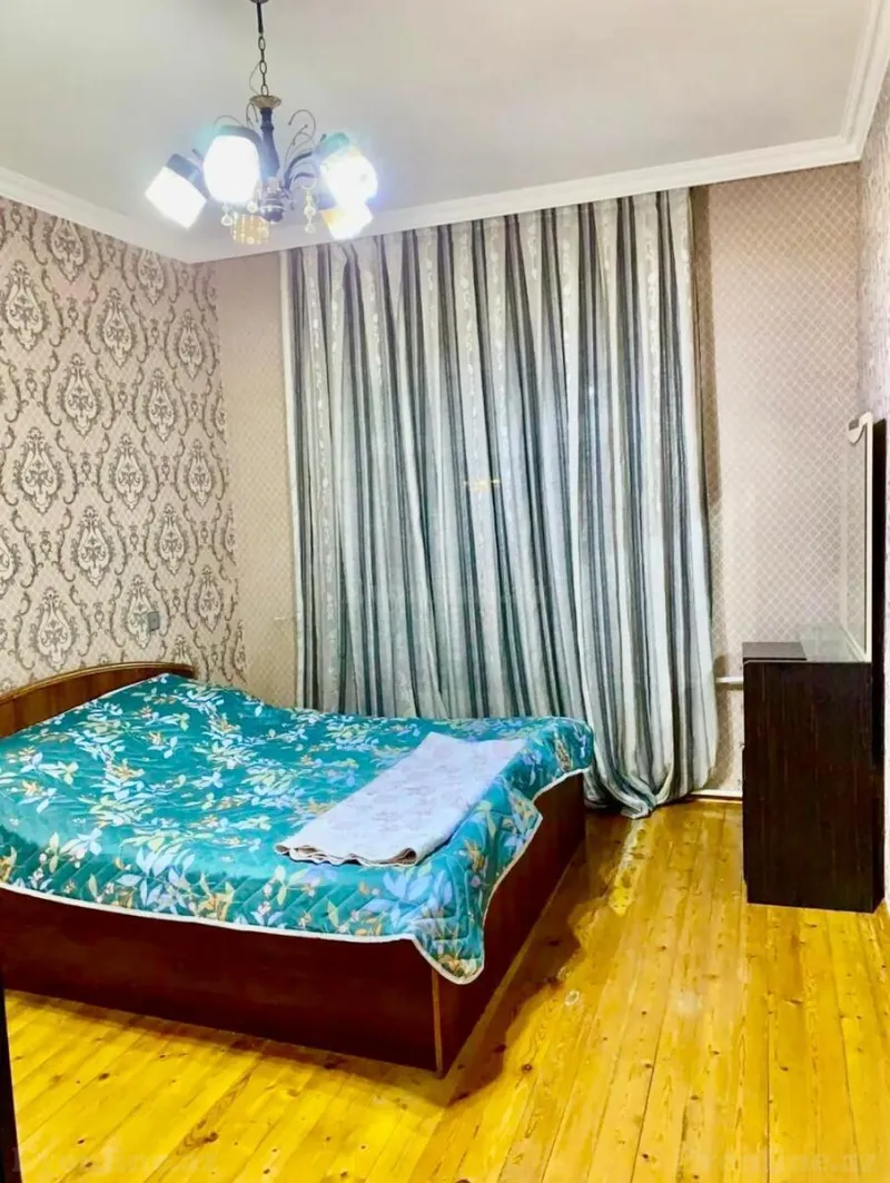 Kirayə verilir 3 otaqlı Mənzil Köhnə tikili 100 m² Yasamal r. - şəkil 3