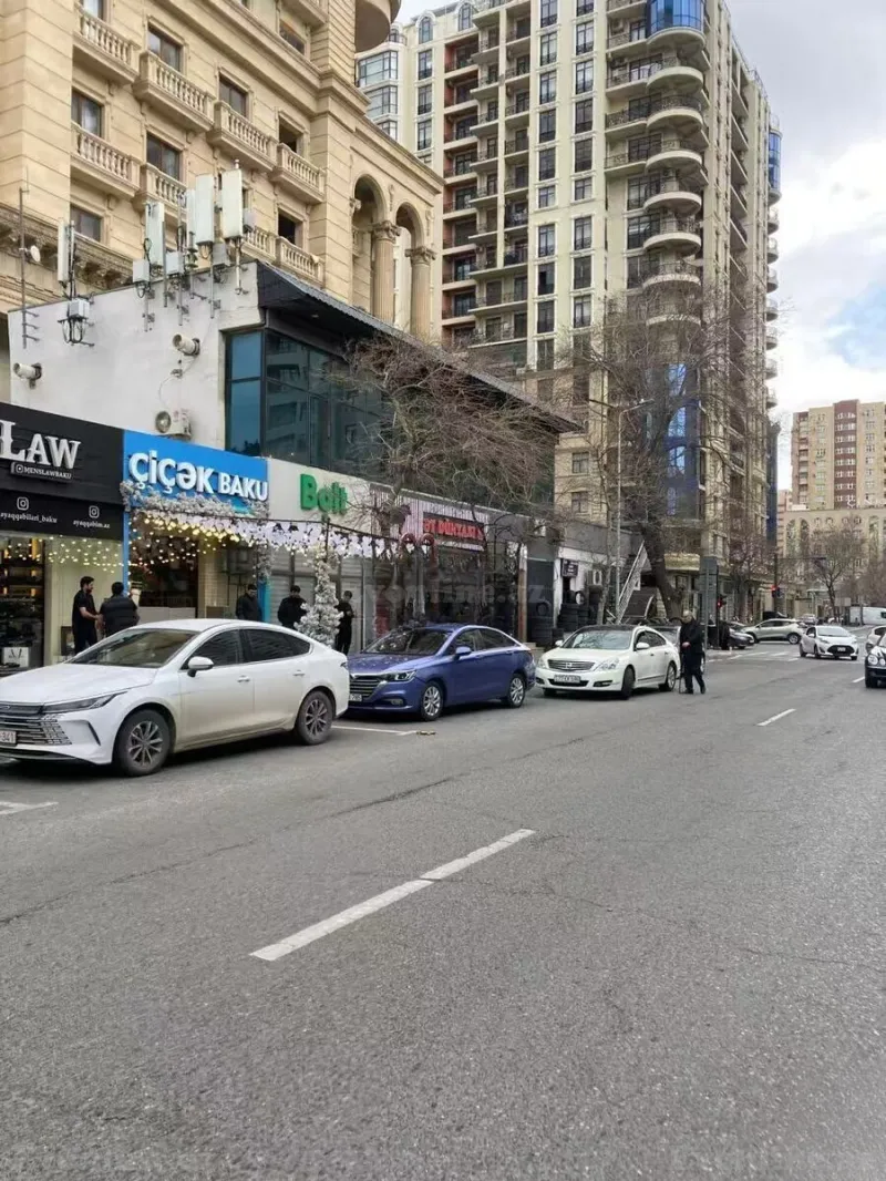 Satılır Obyekt 14 m² Elmlər Akademiyası m. - şəkil 3