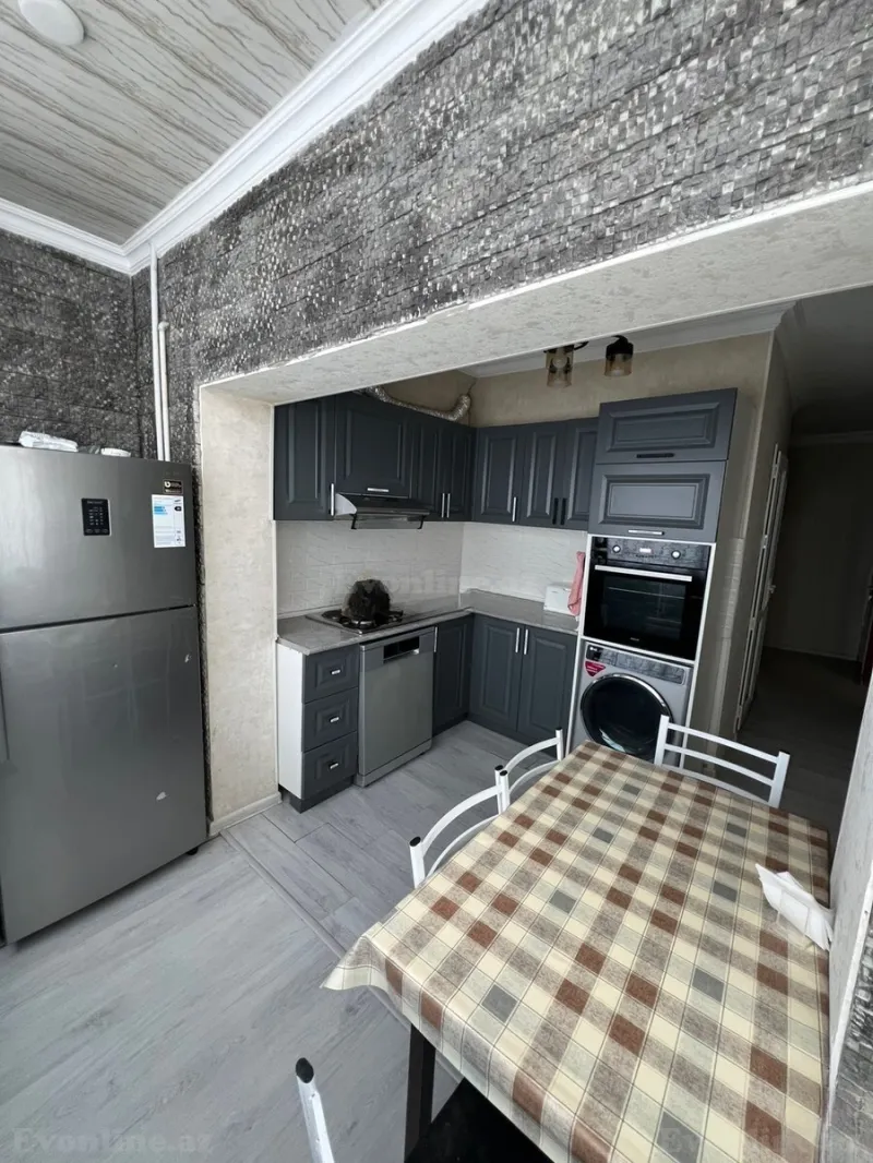 Kirayə verilir 2 otaqlı Mənzil Köhnə tikili 60 m² Qara Qarayev m.