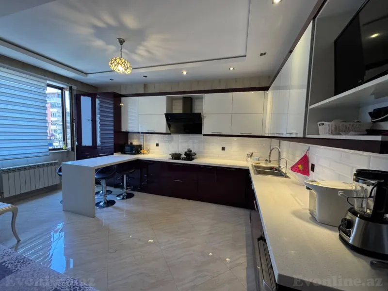 Satılır 3 otaqlı Mənzil Yeni tikili 145 m² 28 May m. - şəkil 18