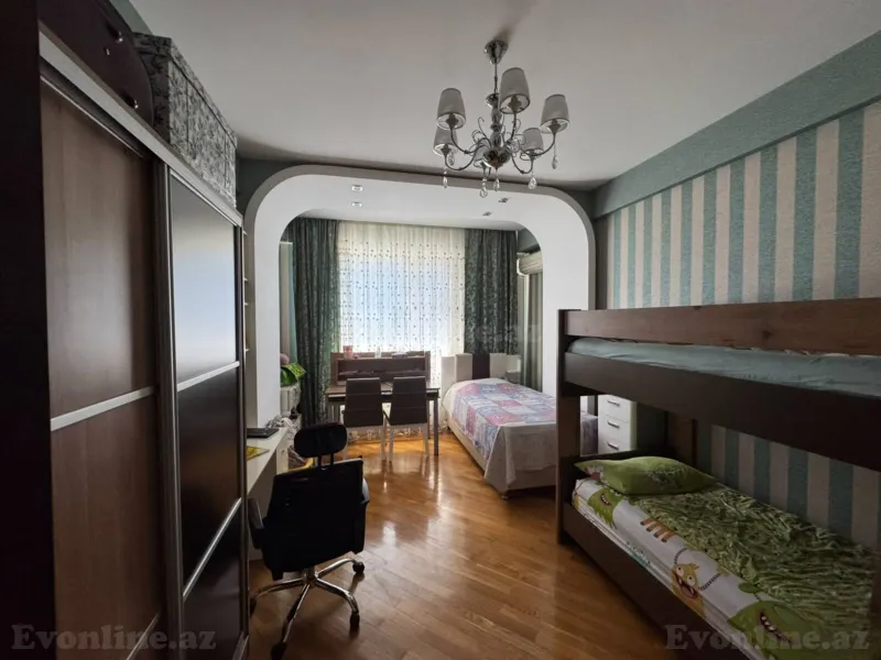Satılır 3 otaqlı Mənzil Yeni tikili 145 m² 28 May m. - şəkil 21
