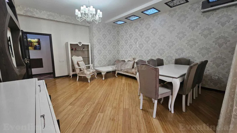 3 otaqlı Mənzil 120 m² 28 May m. Satılır