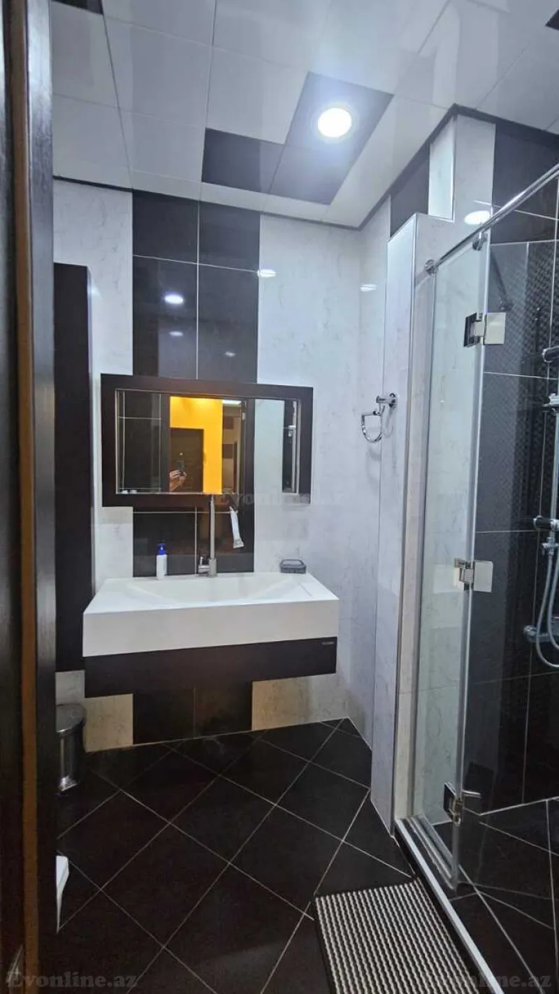 Satılır 3 otaqlı Mənzil Yeni tikili 120 m² 28 May m. - şəkil 16