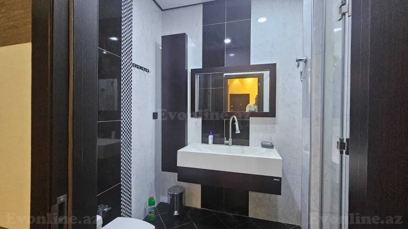 Satılır 3 otaqlı Mənzil Yeni tikili 120 m² 28 May m. - şəkil 19
