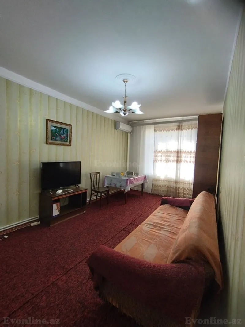 Satılır 3 otaqlı Mənzil Köhnə tikili 80 m² M.Ə.Rəsulzadə