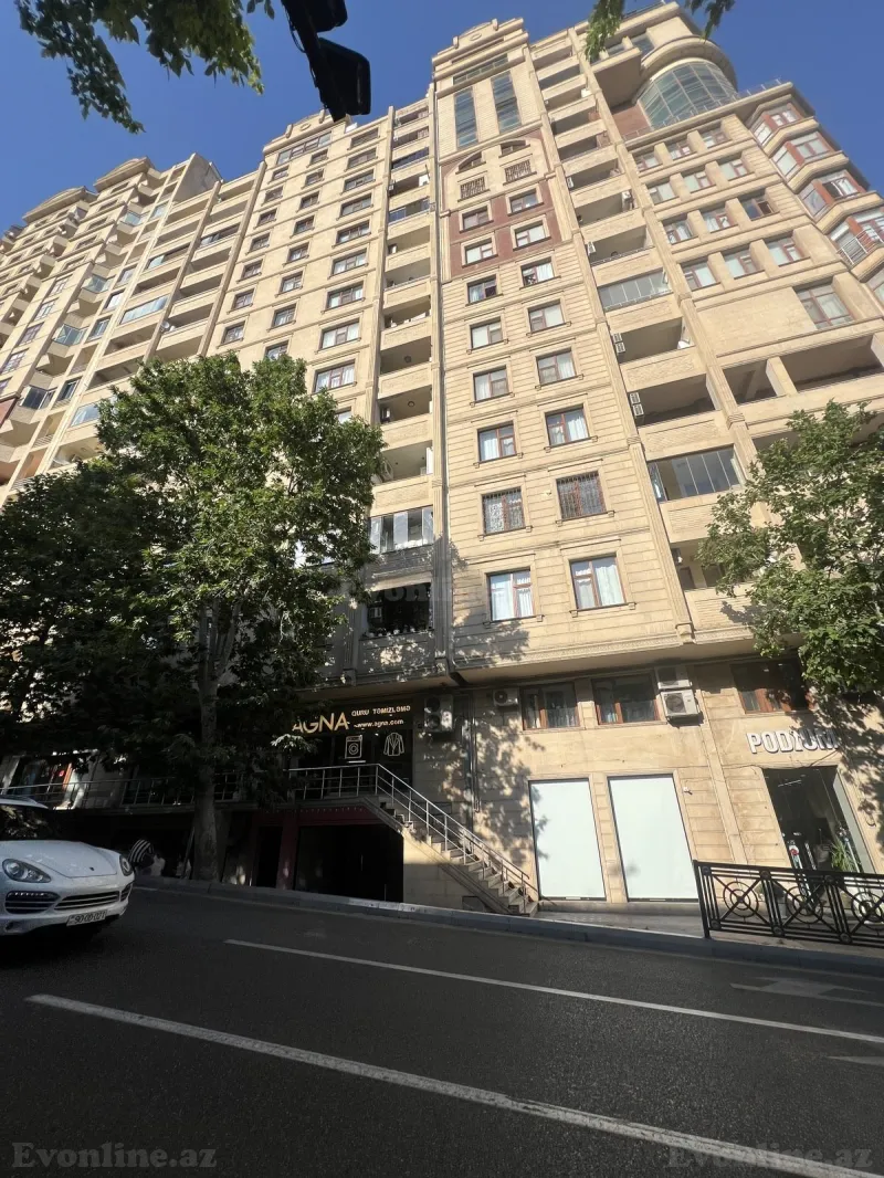 Obyekt 300 m² 28 May m. Kirayə verilir