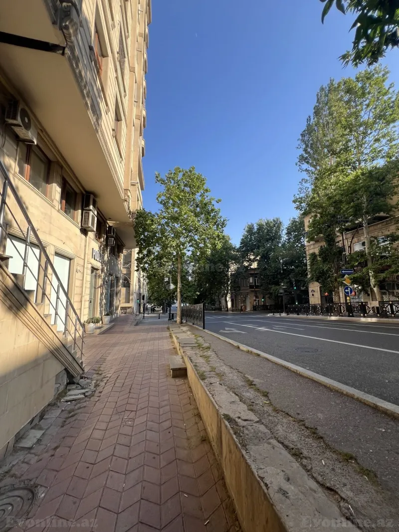 Kirayə verilir Obyekt 300 m² 28 May m. - şəkil 3
