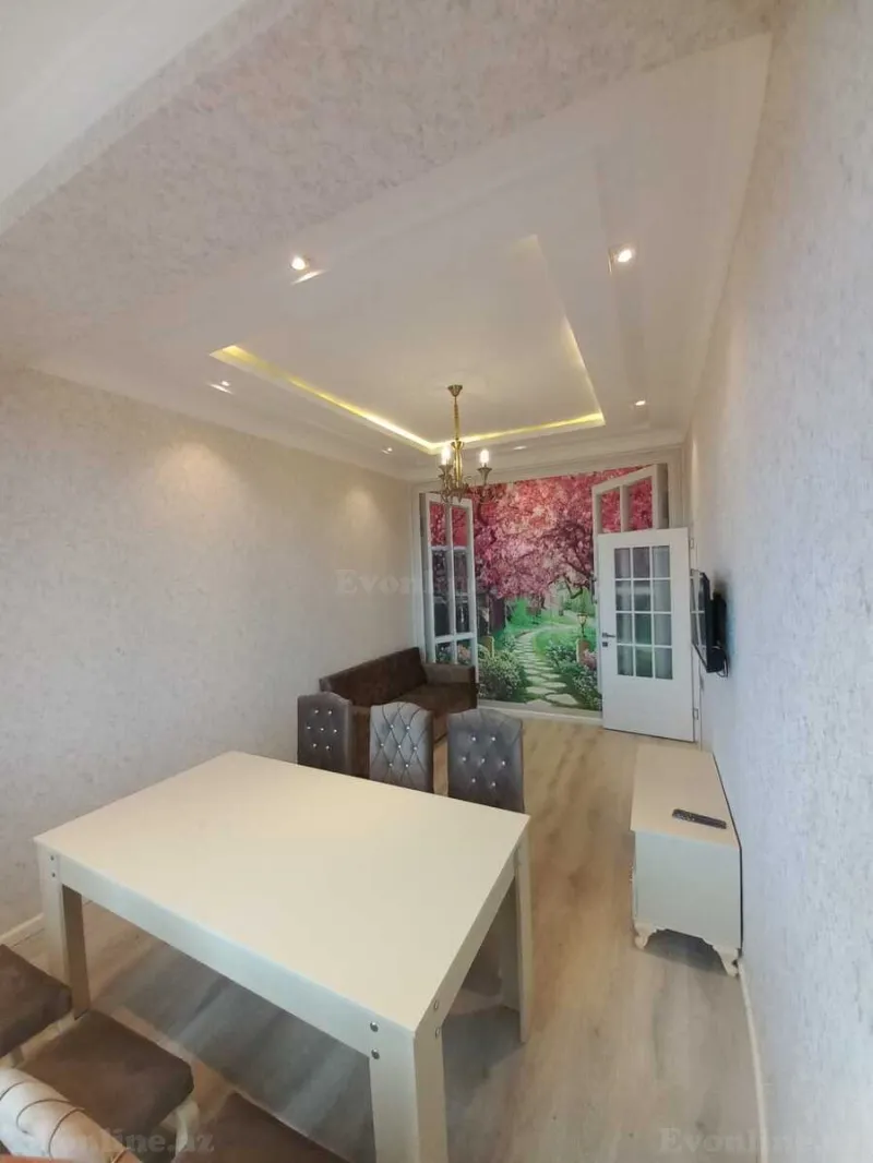 3 otaqlı Mənzil 96 m² Bakıxanov Kirayə verilir