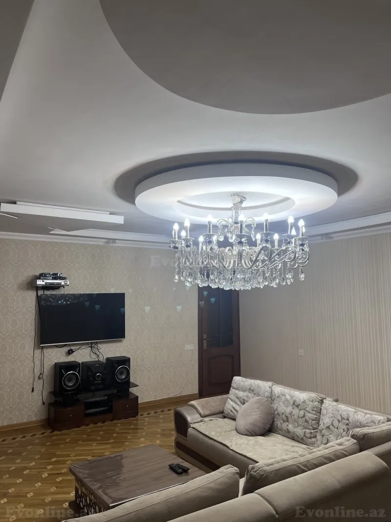 Satılır 5 otaqlı Mənzil Köhnə tikili 113 m² Bakıxanov - şəkil 3
