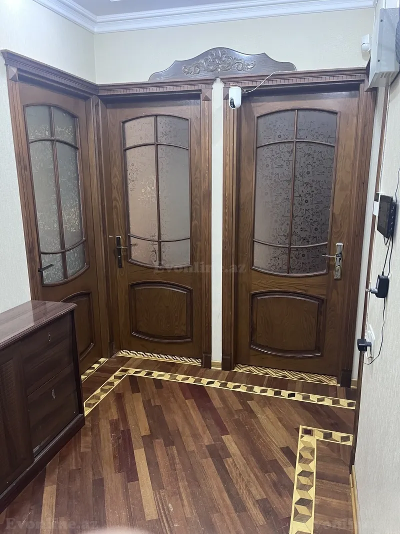 Satılır 5 otaqlı Mənzil Köhnə tikili 113 m² Bakıxanov - şəkil 17
