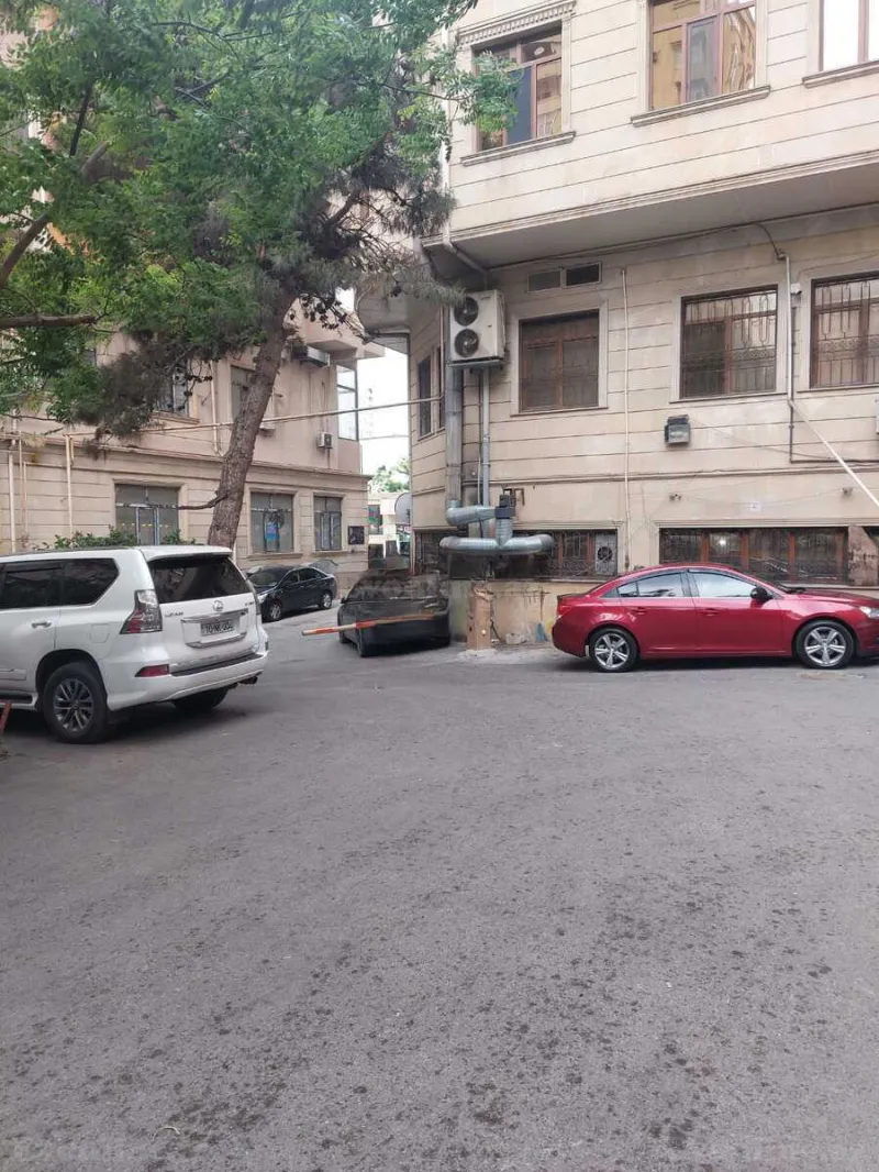 Satılır 4 otaqlı Mənzil Yeni tikili 175 m² Memar Əcəmi m. - şəkil 6