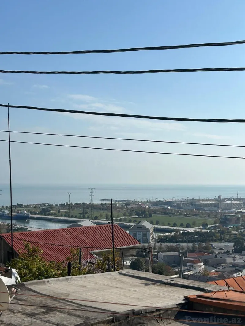 4 otaqlı Həyət evi 127 m² Bayıl Satılır