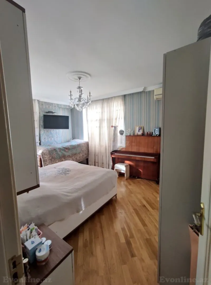 Satılır 3 otaqlı Mənzil Yeni tikili 115 m² İnşaatçılar m. - şəkil 4