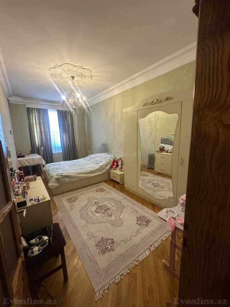 Satılır 4 otaqlı Mənzil Yeni tikili 150 m² Elmlər Akademiyası m. - şəkil 4