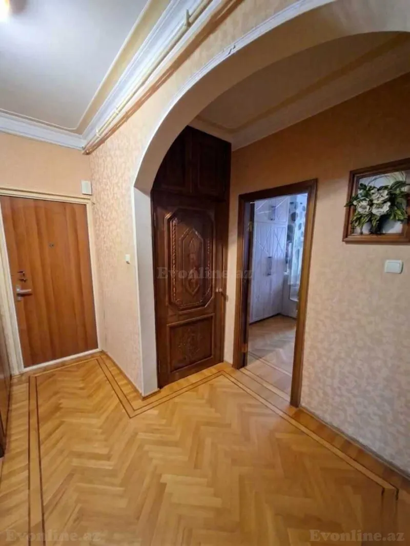 Satılır 3 otaqlı Mənzil Köhnə tikili 72 m² Əhmədli m.