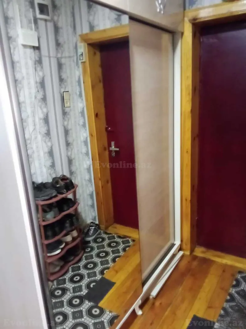 Satılır 4 otaqlı Mənzil Köhnə tikili 72 m² Gəncə