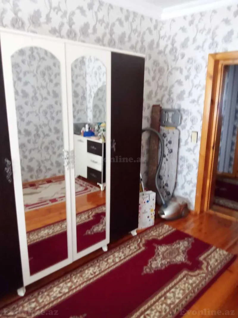 Satılır 4 otaqlı Mənzil Köhnə tikili 72 m² Gəncə - şəkil 2