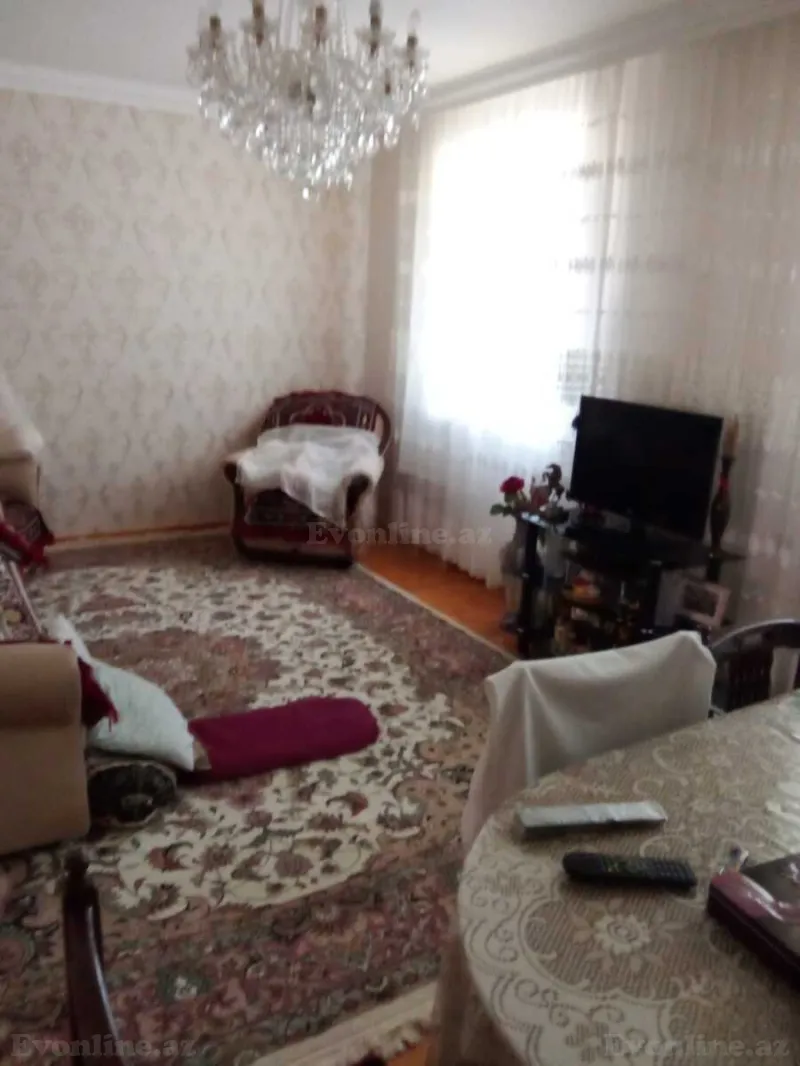 Satılır 4 otaqlı Mənzil Köhnə tikili 72 m² Gəncə - şəkil 3