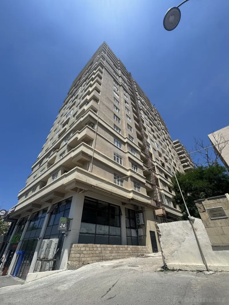Satılır 3 otaqlı Mənzil Yeni tikili 141 m² İnşaatçılar m. - şəkil 2