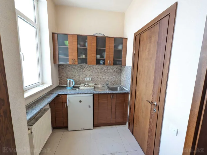 Kirayə verilir Ofis 101 m² 28 May m. - şəkil 7