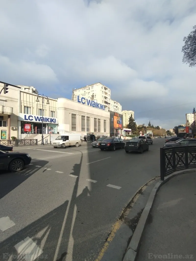 Satılır 3 otaqlı Mənzil Köhnə tikili 60 m² Memar Əcəmi m. - şəkil 2