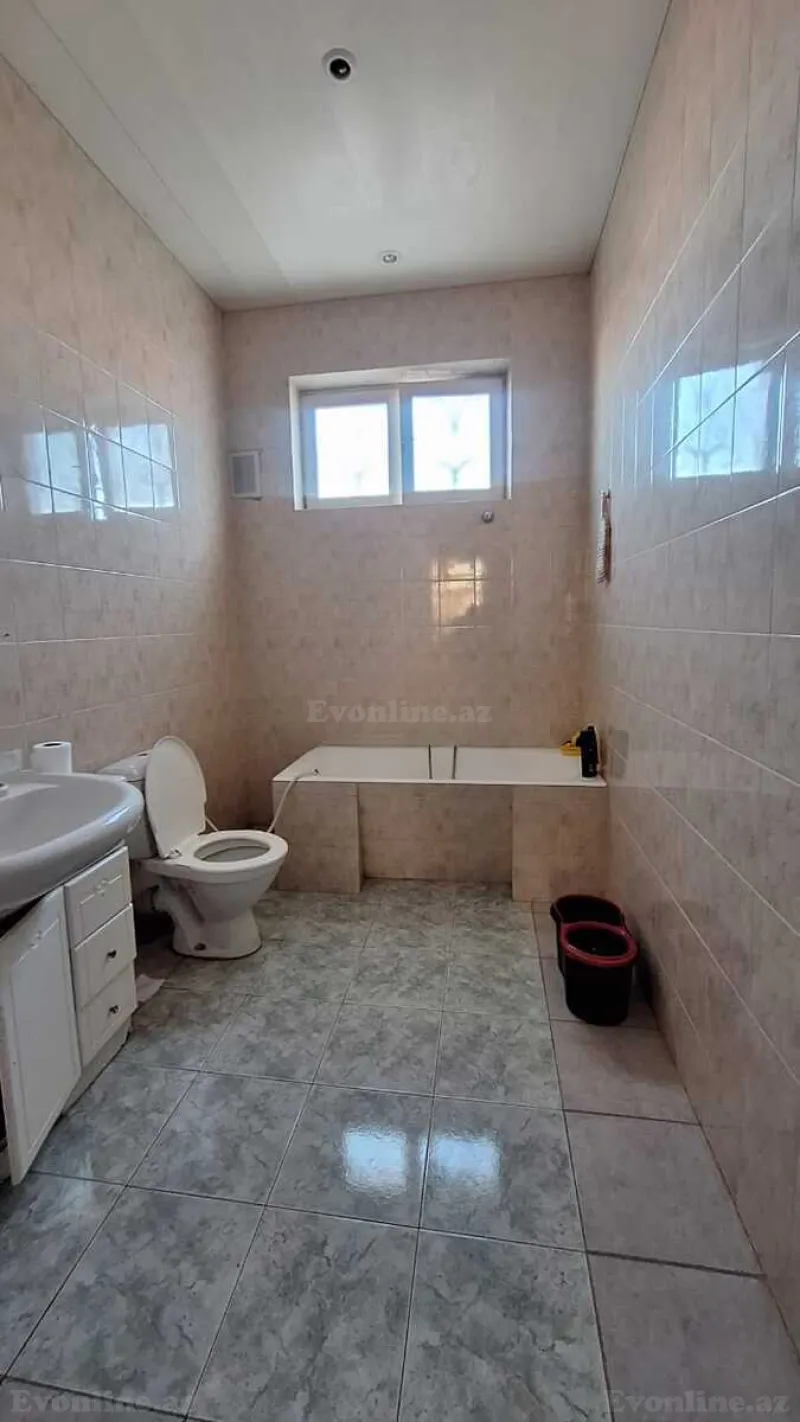 Satılır 7 otaqlı Həyət evi 300 m² Novxanı - şəkil 17