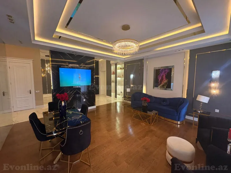 3 otaqlı Mənzil 132 m² Neftçilər m. Satılır