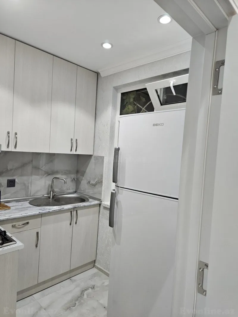 Kirayə verilir 2 otaqlı Mənzil Köhnə tikili 50 m² Memar Əcəmi m. - şəkil 15