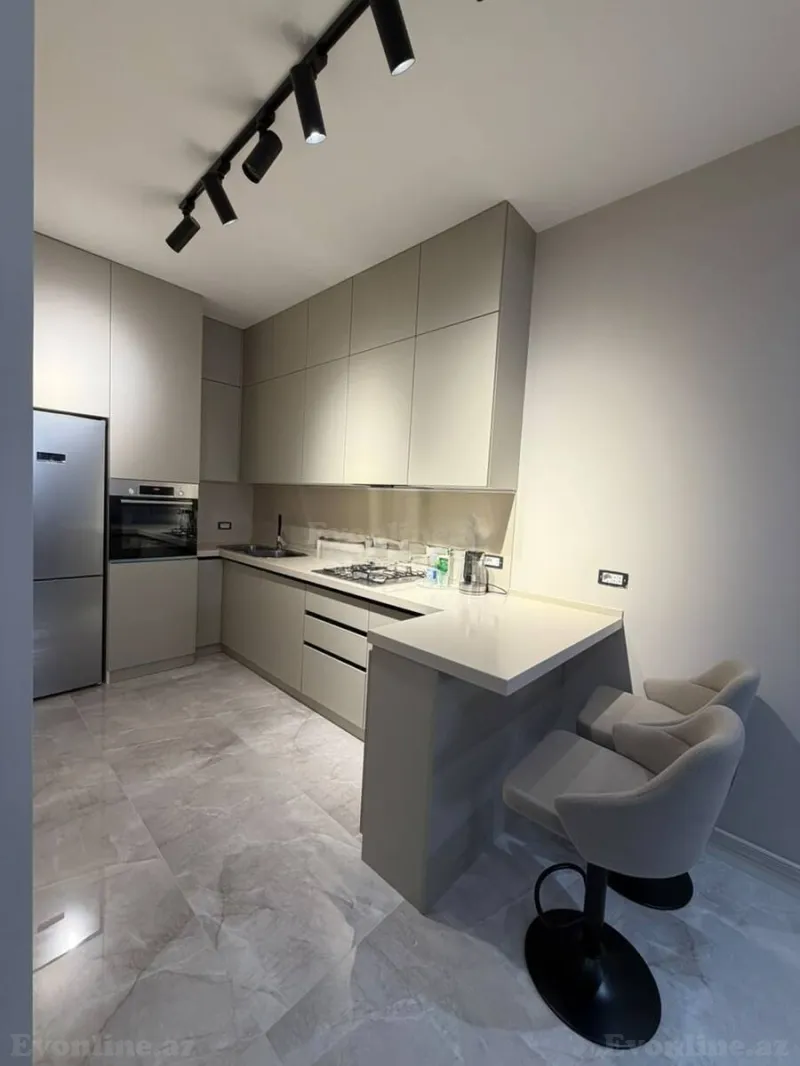 Kirayə verilir 2 otaqlı Mənzil Yeni tikili 86 m² Xətai r. - şəkil 14