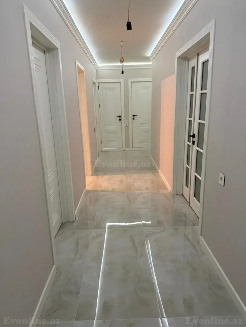 Satılır 5 otaqlı Mənzil Köhnə tikili 110 m² Xalqlar Dostluğu m. - şəkil 5
