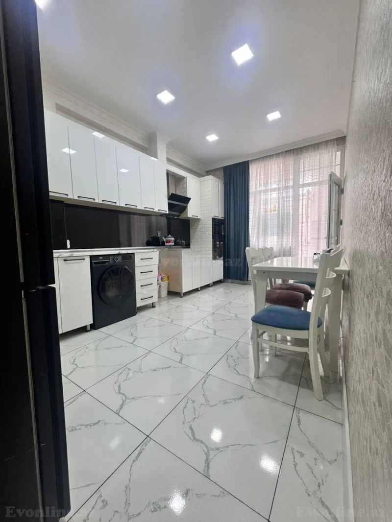 Satılır 3 otaqlı Mənzil Yeni tikili 96 m² İnşaatçılar m. - şəkil 2