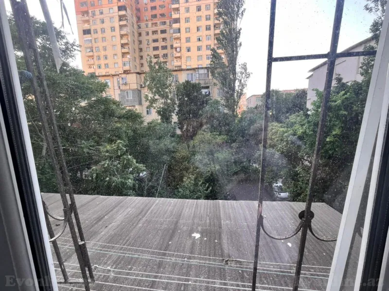 Satılır 3 otaqlı Mənzil Köhnə tikili 57 m² Memar Əcəmi m. - şəkil 2
