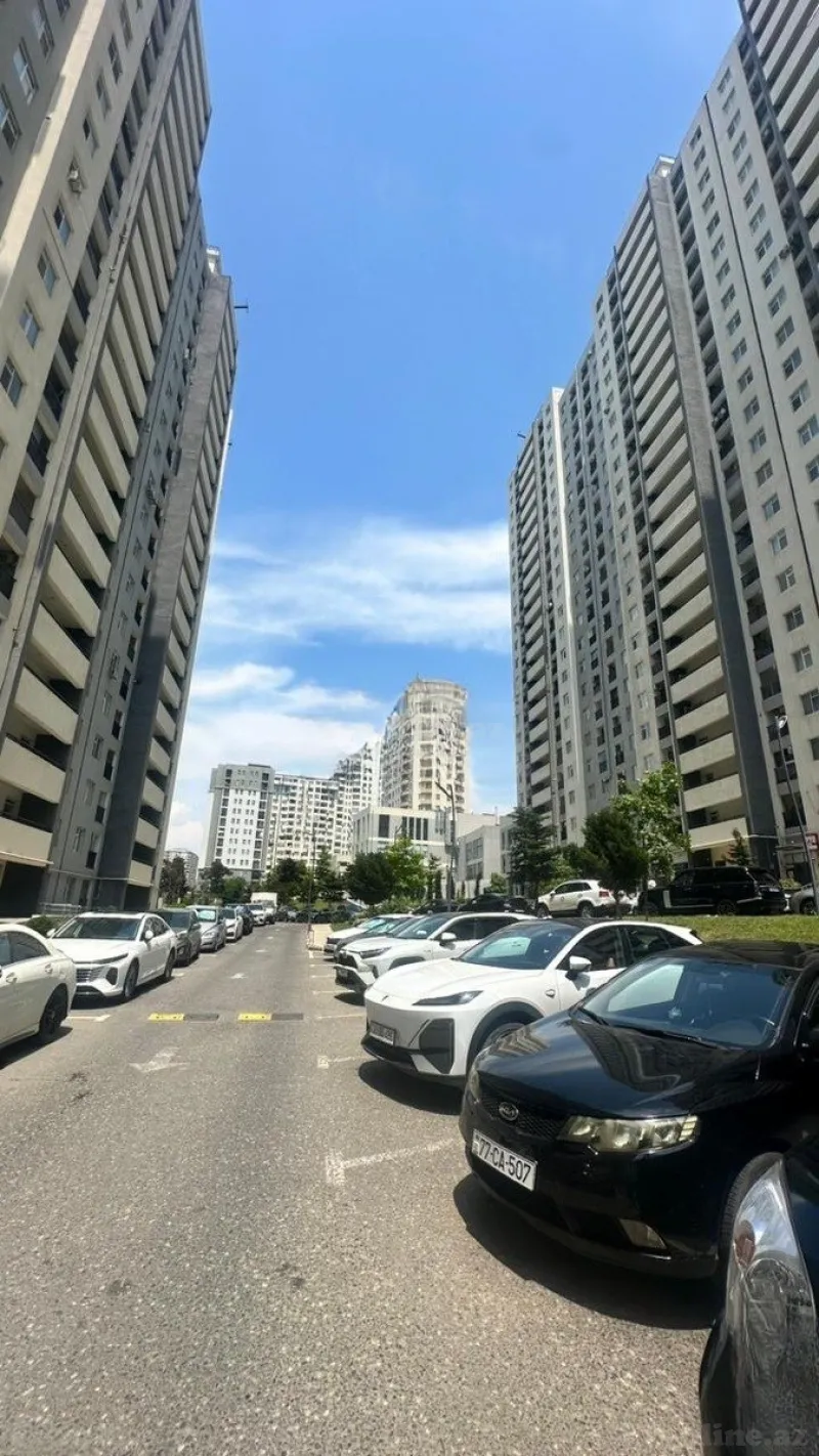 Satılır 4 otaqlı Mənzil Yeni tikili 155 m² Həzi Aslanov m. - şəkil 2
