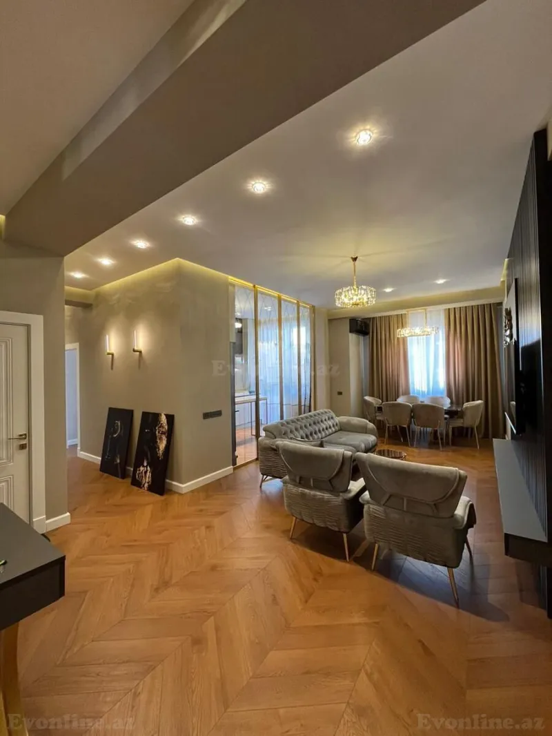 Satılır 3 otaqlı Mənzil Yeni tikili 120 m² 8 Noyabr m. - şəkil 4