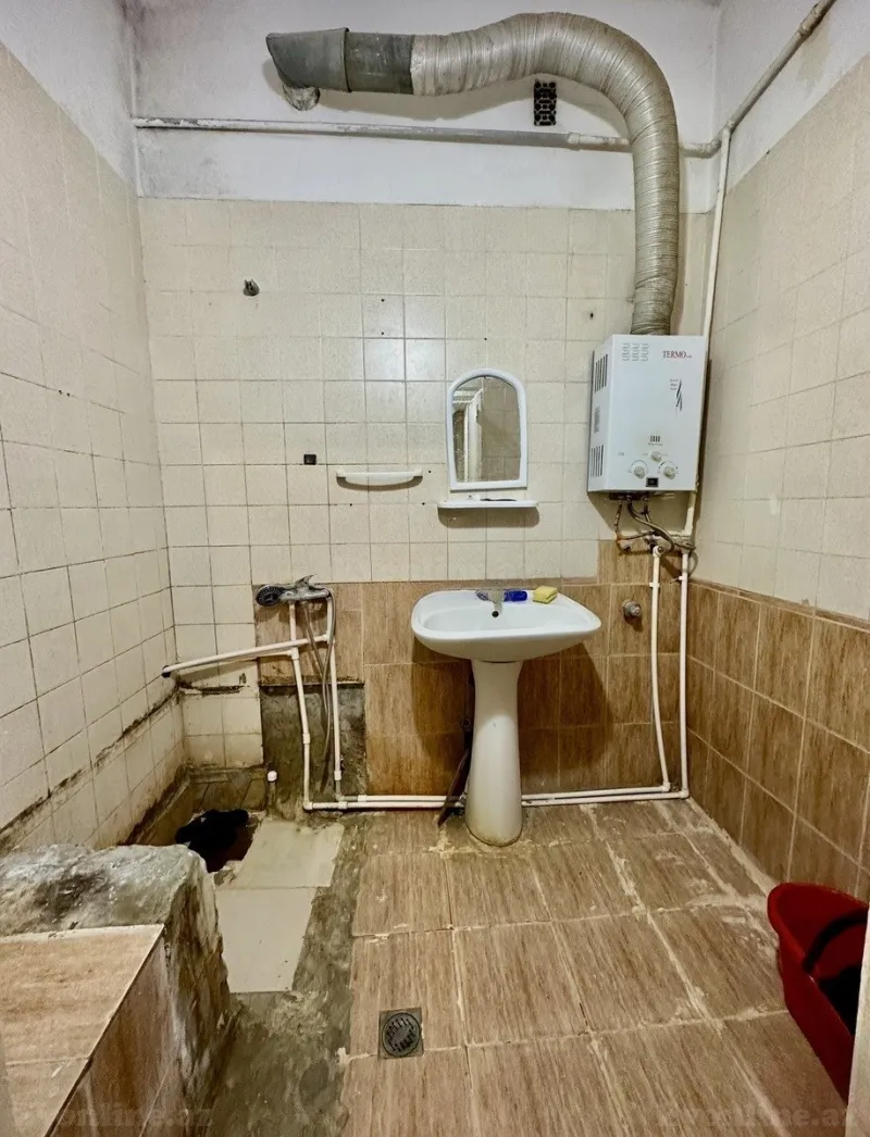 Kirayə verilir 2 otaqlı Mənzil Köhnə tikili 60 m² Neftçilər m. - şəkil 11