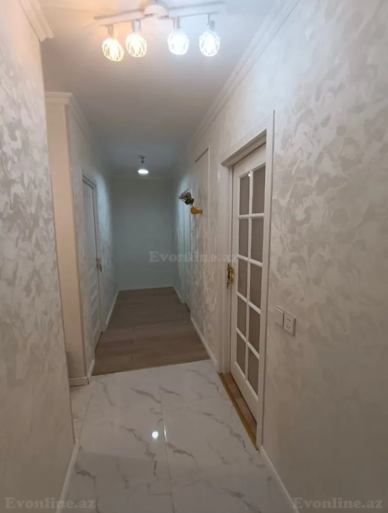 Kirayə verilir 3 otaqlı Mənzil Köhnə tikili 80 m² İnşaatçılar m.