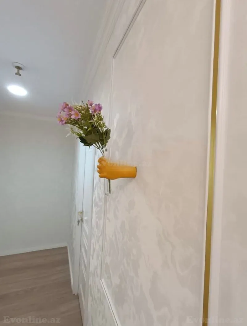 Kirayə verilir 3 otaqlı Mənzil Köhnə tikili 80 m² İnşaatçılar m. - şəkil 2