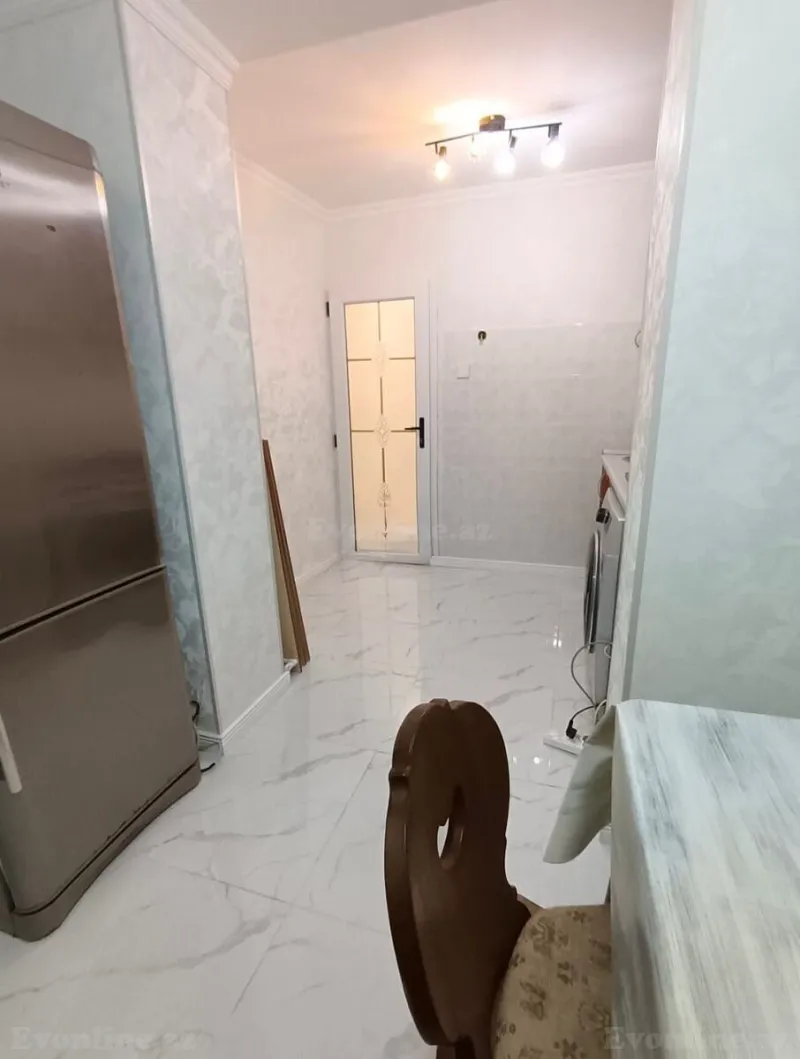 Kirayə verilir 3 otaqlı Mənzil Köhnə tikili 80 m² İnşaatçılar m. - şəkil 23