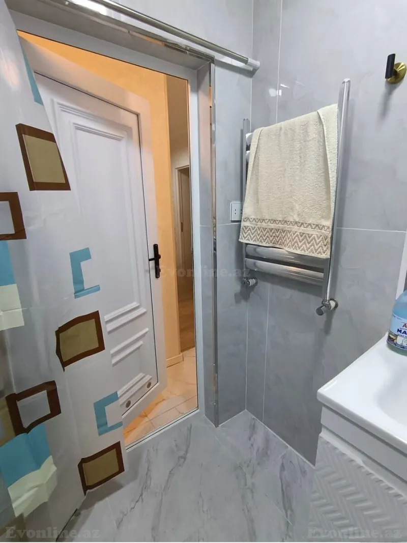 Kirayə verilir 3 otaqlı Mənzil Köhnə tikili 80 m² İnşaatçılar m. - şəkil 29