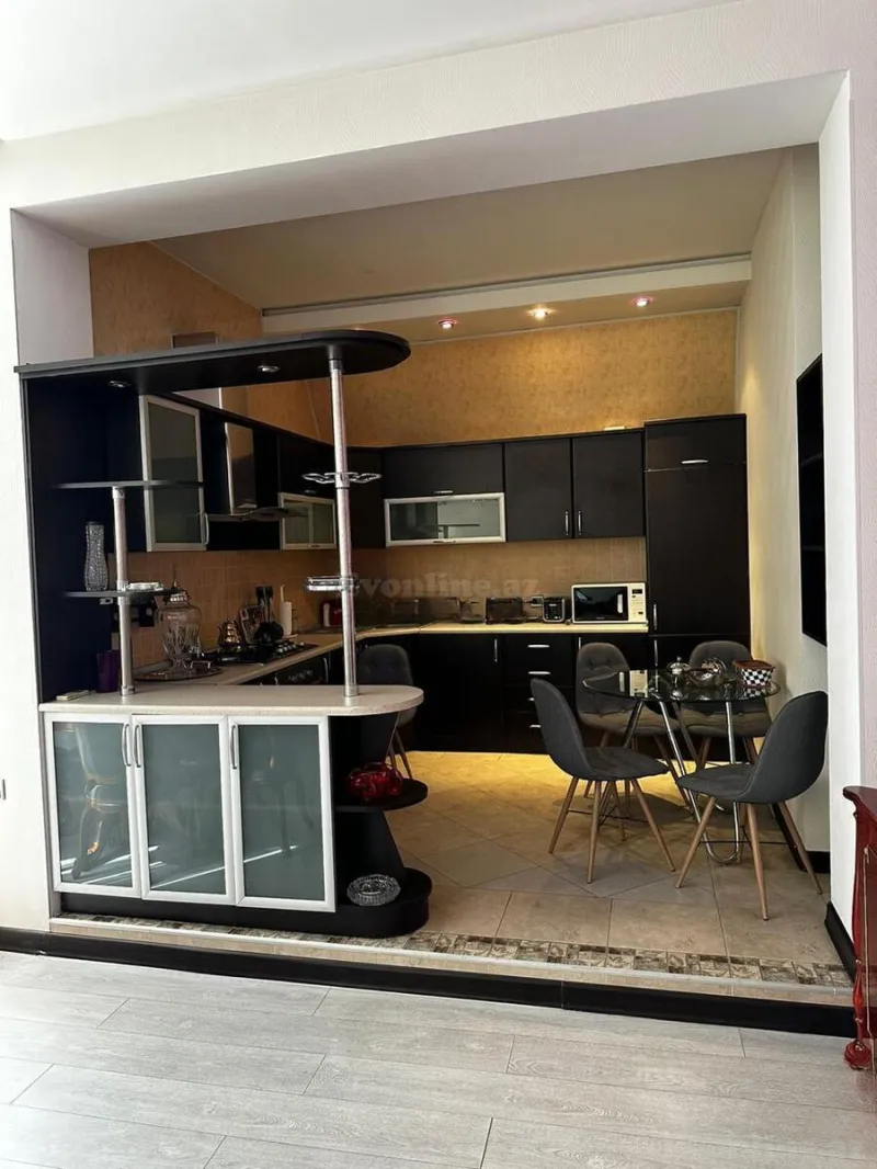 Satılır 3 otaqlı Mənzil Yeni tikili 136 m² 28 May m. - şəkil 10