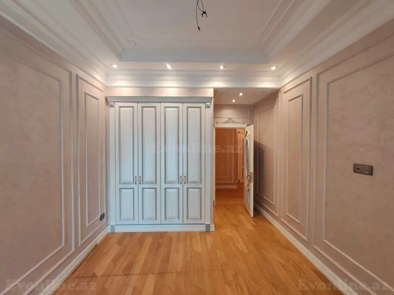 Satılır 4 otaqlı Mənzil Yeni tikili 285 m² Nizami m. - şəkil 19