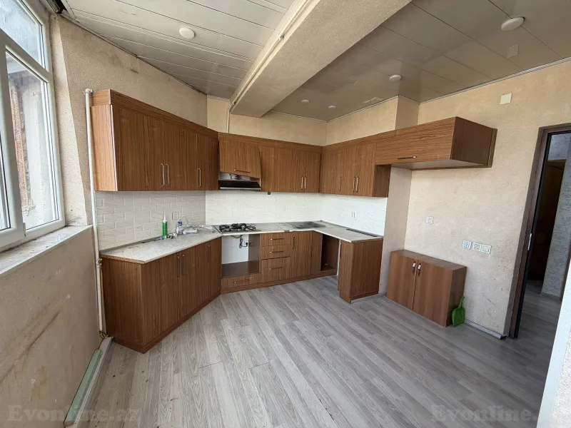 Kirayə verilir 2 otaqlı Mənzil Yeni tikili 70 m² İnşaatçılar m. - şəkil 2
