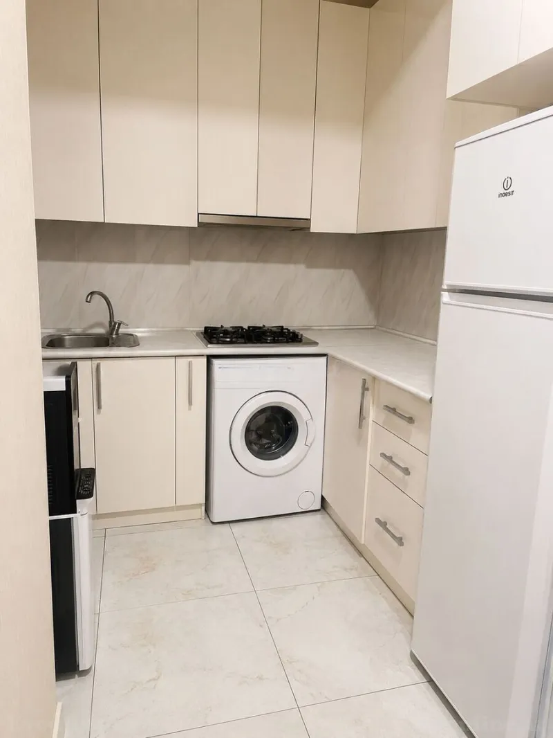 Kirayə verilir 2 otaqlı Mənzil Yeni tikili 60 m² Əhmədli m. - şəkil 2